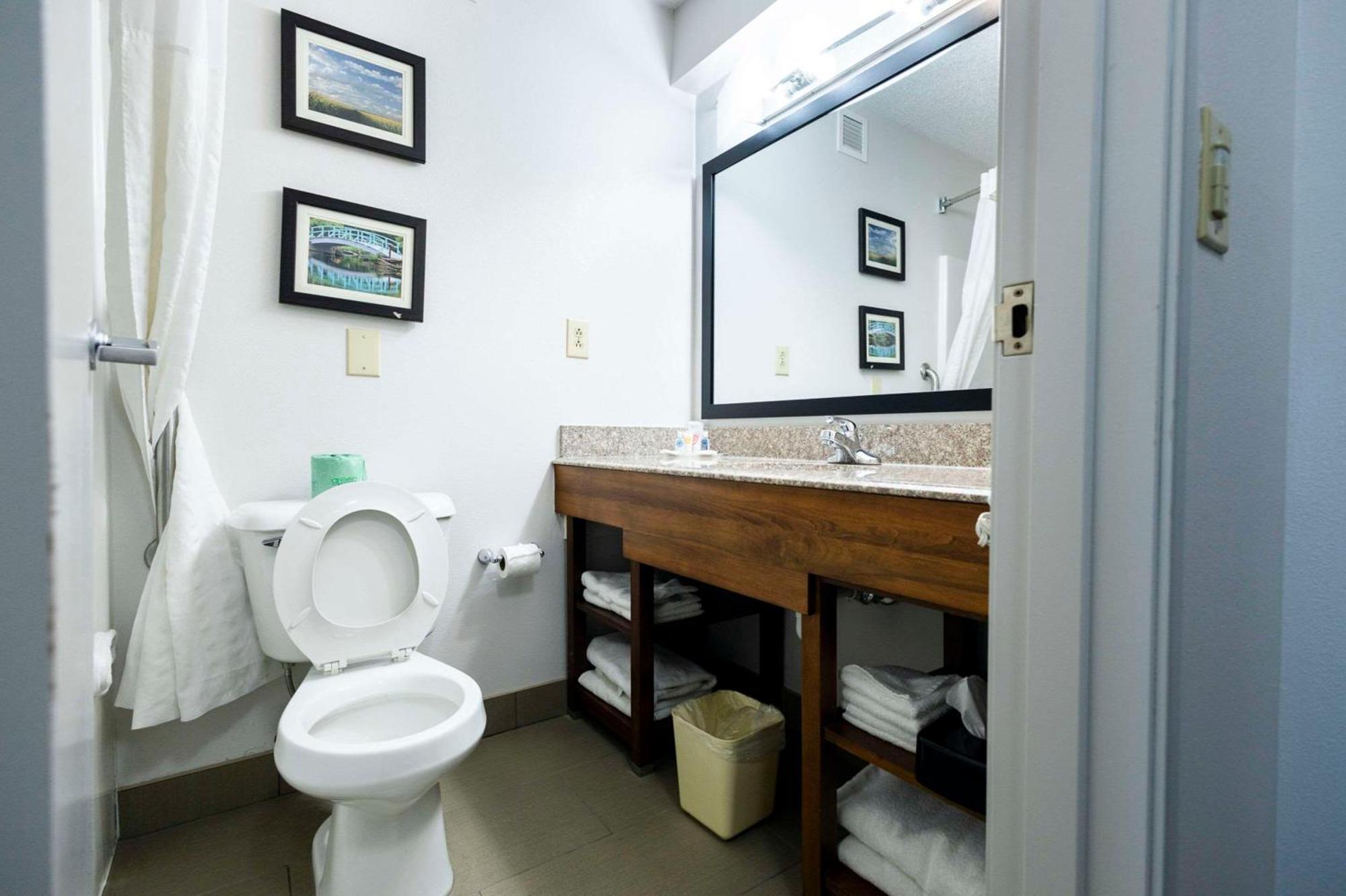 Comfort Suites Springfield Esterno foto
