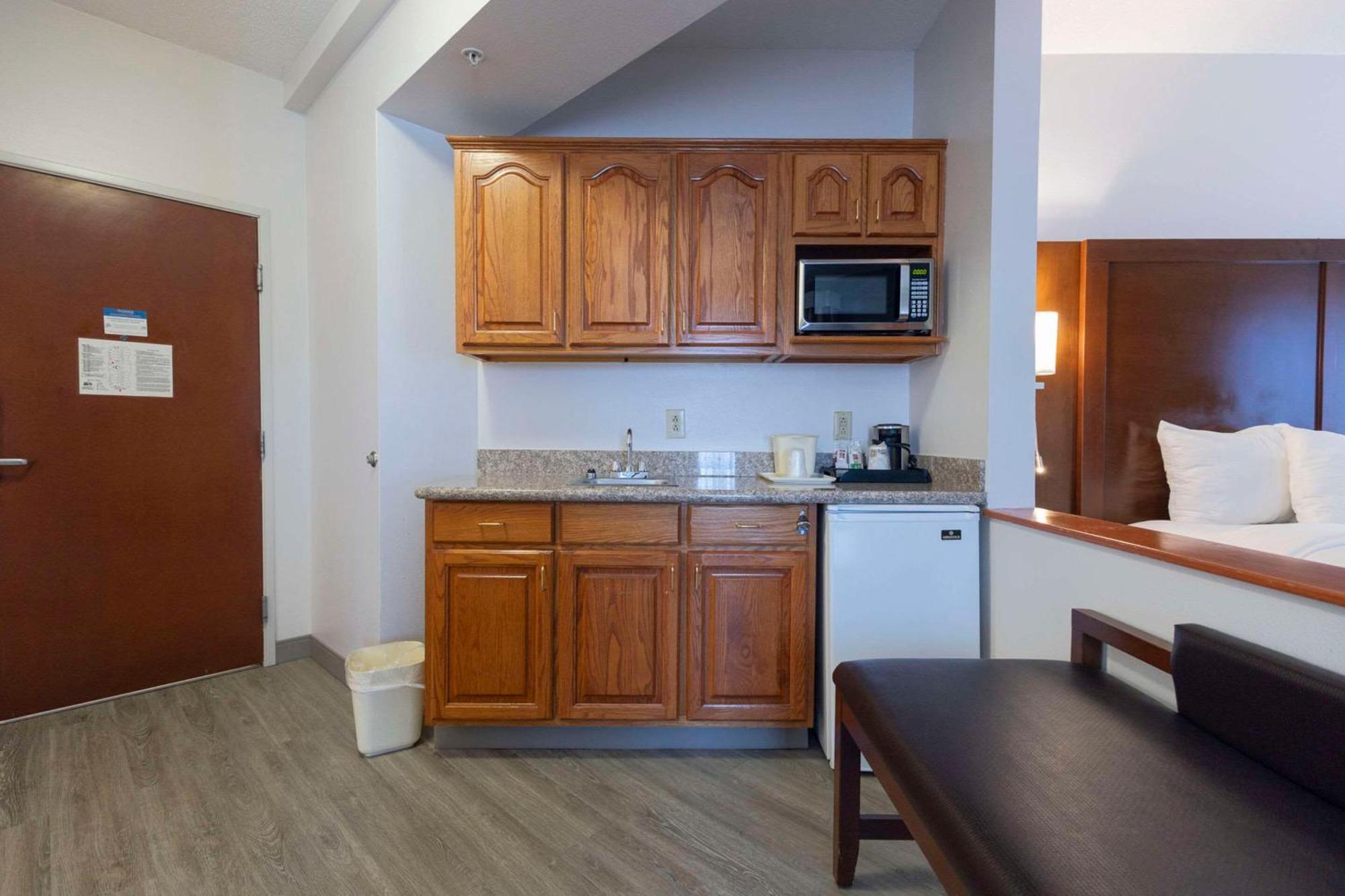 Comfort Suites Springfield Esterno foto