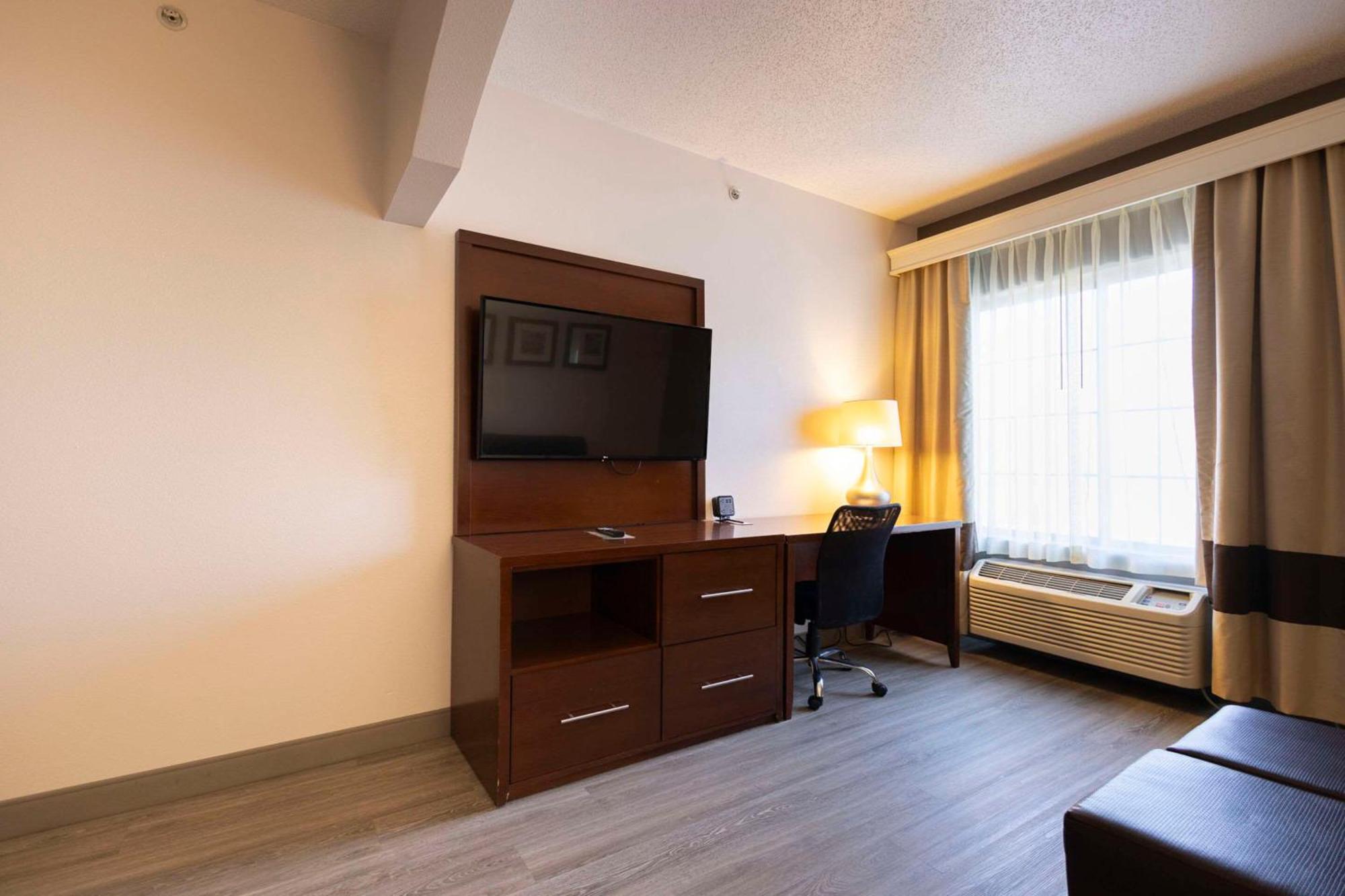 Comfort Suites Springfield Esterno foto