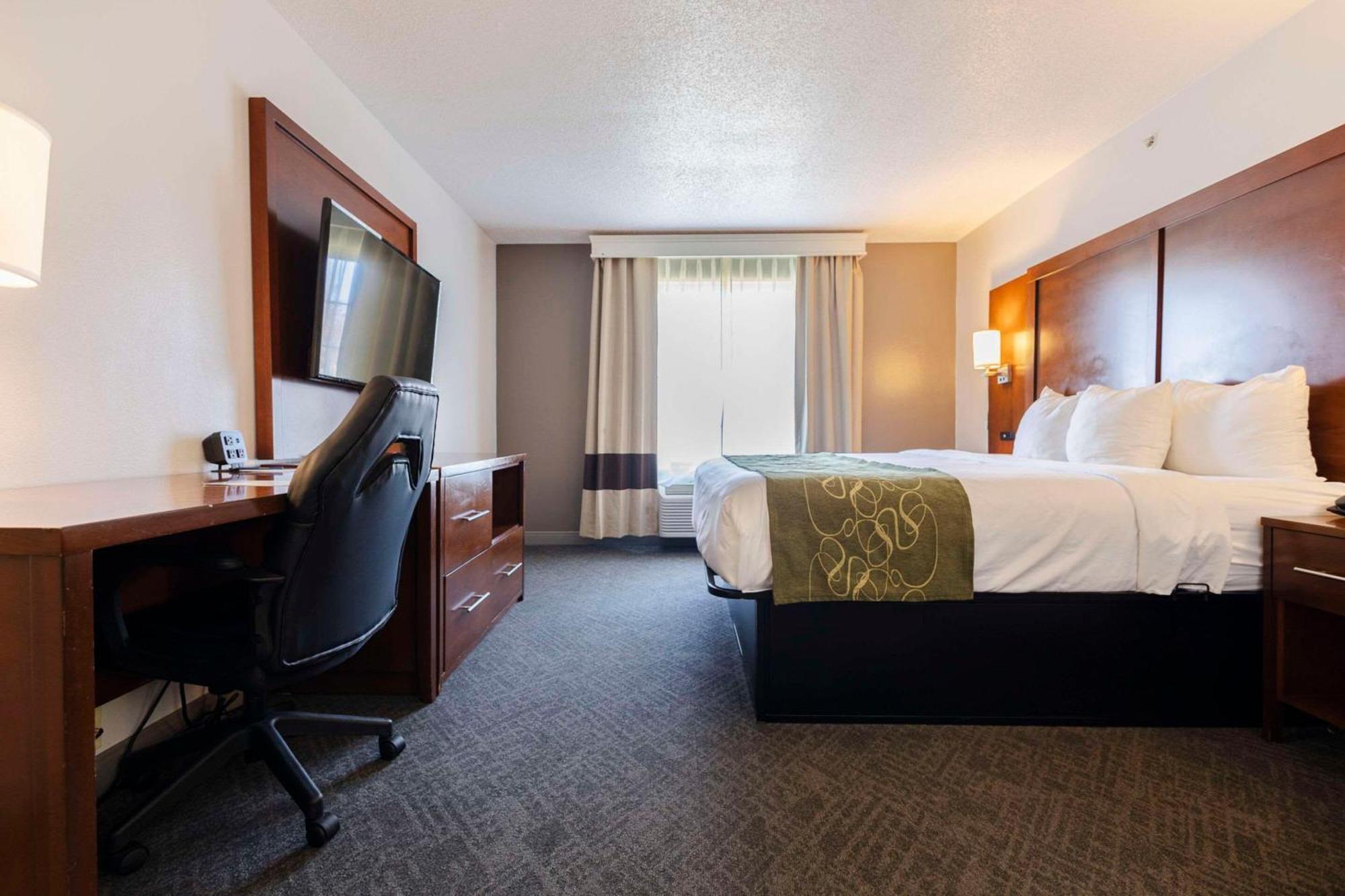 Comfort Suites Springfield Esterno foto