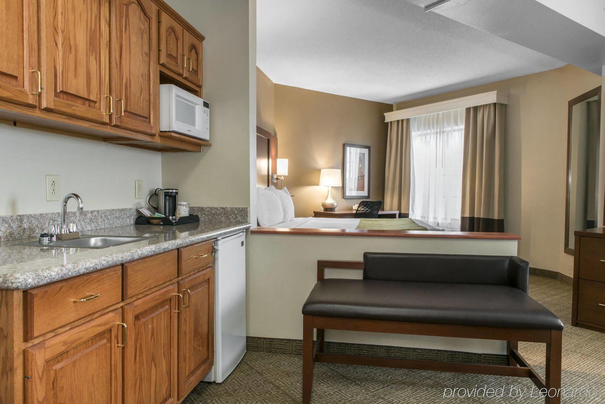 Comfort Suites Springfield Esterno foto